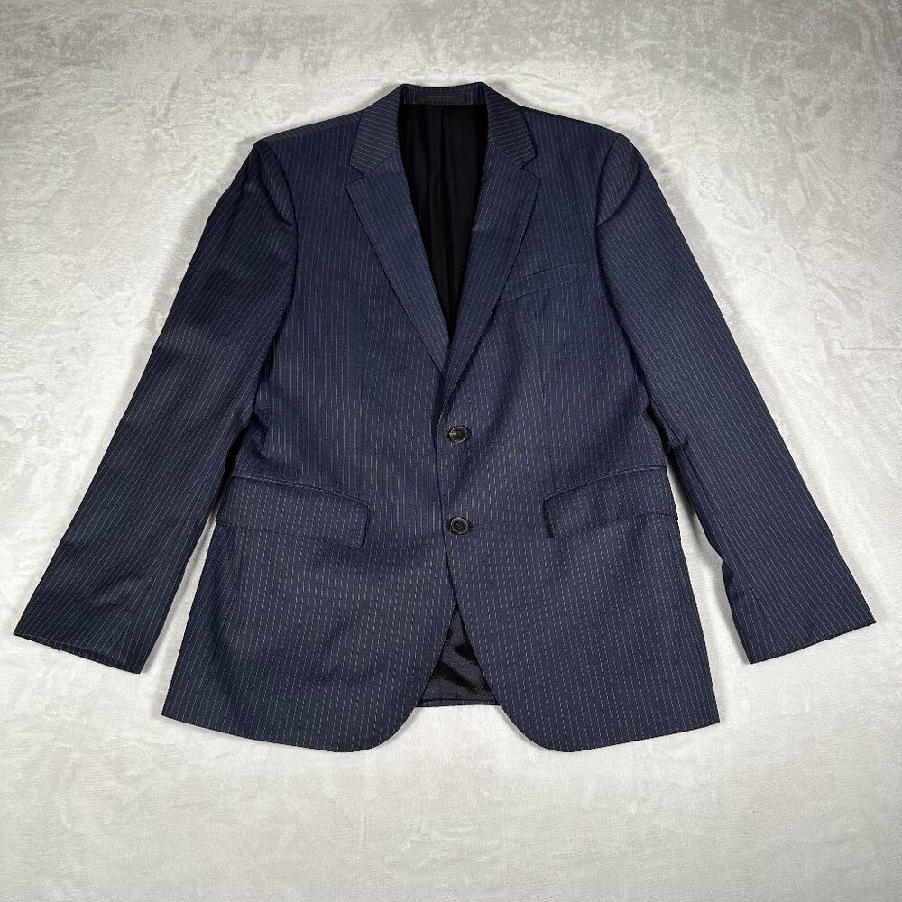 Hugo Boss Blazer Men Size 36R Striped Gray Guabello Super 130 Two-Button Jacket